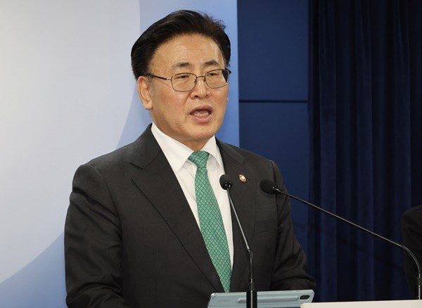 11일 정부 서울청사에서 핵심과제 추진성과 및 향후계획을 발표하는 유상임 과학기술정보통신부 장관.(사진=연합뉴스)