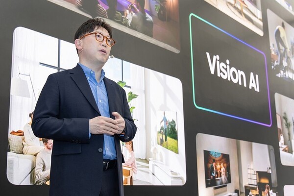 7일 열린 ‘Unbox & Discover 2025’ 행사에 참석한 용석우 삼성전자 사장.(사진=삼성전자)