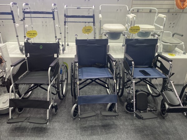 케어메이트 휠체어