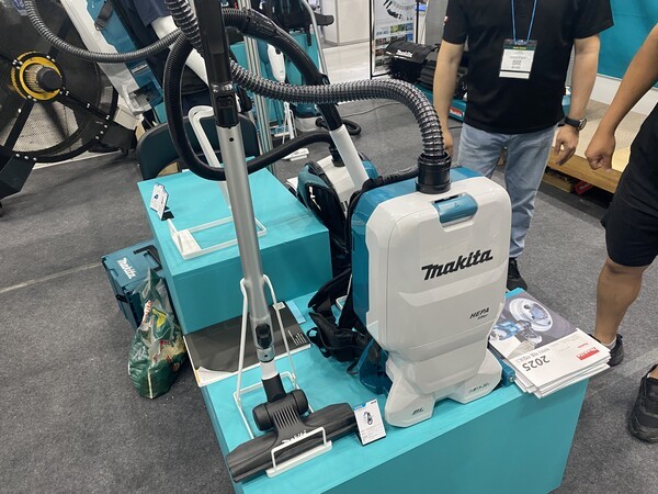 무선 배낭형 청소기