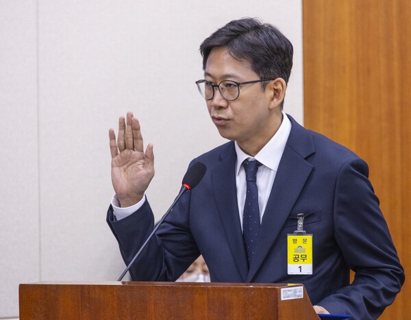 선서하는 배경훈 과학기술정보통신부 장관 후보자  사진=연합뉴스