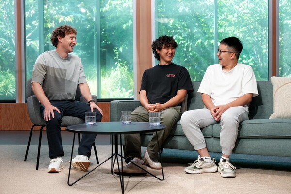 사진 왼쪽부터 마크 저커버그, 알렉산더 왕, 자오셩자  사진=저커버그 스레드