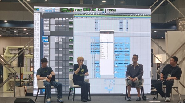강연을 진행 중인 가수 자이언티 사진=KMJ