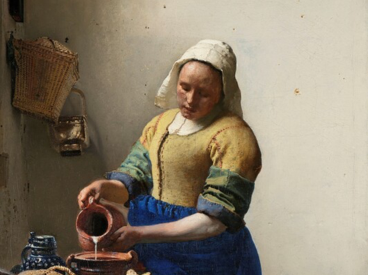 고요한 자연광으로 만들어진 극적인 명암