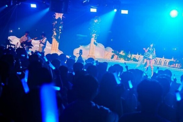 공연 중인 미르 (이하 사진=패러블 엔터테인먼트 제공)