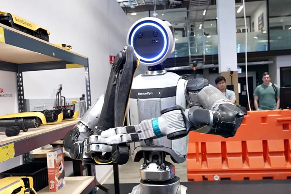 작업 중인 아틀라스 (이하 사진=보스턴 다이내믹스 유튜브 캡처)