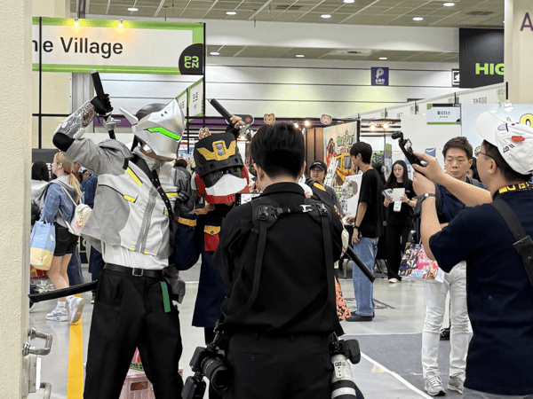 코스프레한 관람객 사진