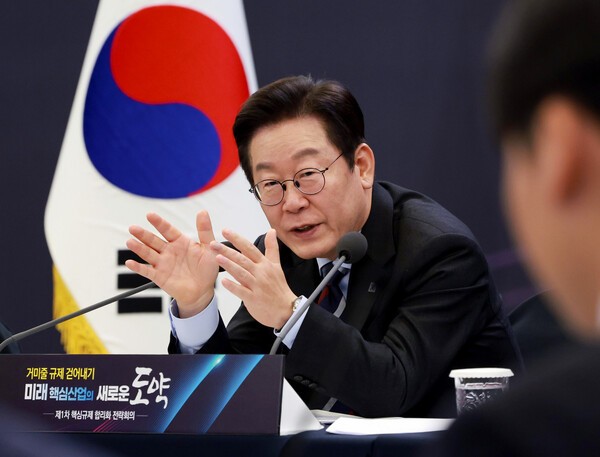 공공데이터가 AI 혁신의 촉매가 되는 시대를 열겠다고 정부는 밝혔다.  사진=연합뉴스