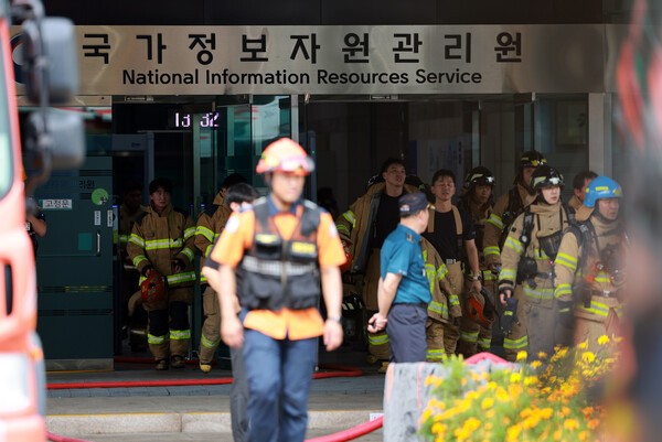 정부 전산시스템이 있는 국가정보자원관리원에서 무정전·전원 장치(UPS)용 리튬이온 배터리 화재가 발생해 정부 전산 서비스가 대규모로 마비됐다. 사진=연합뉴스