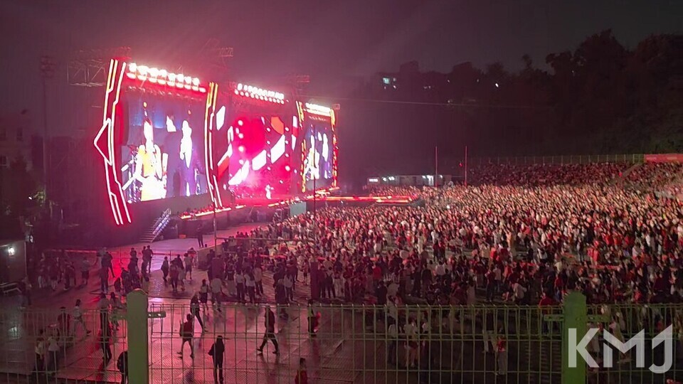 고려대 공연 중인 라피드아이