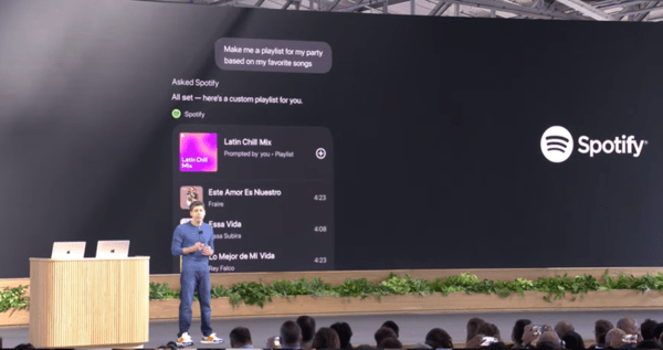 챗GPT 안에서 작동하는 작은 웹앱에 대해 설명하는 샘 알트먼 CEO  사진=오픈AI 유튜브 캡처