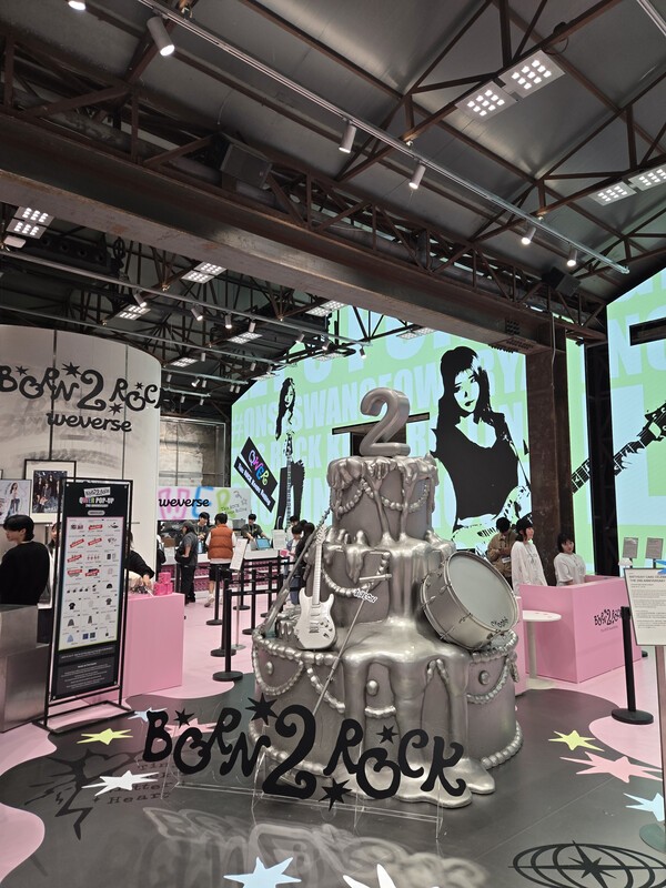 チョダン】QWER 韓国 2周年 POP UP ボイス キーリング QWER