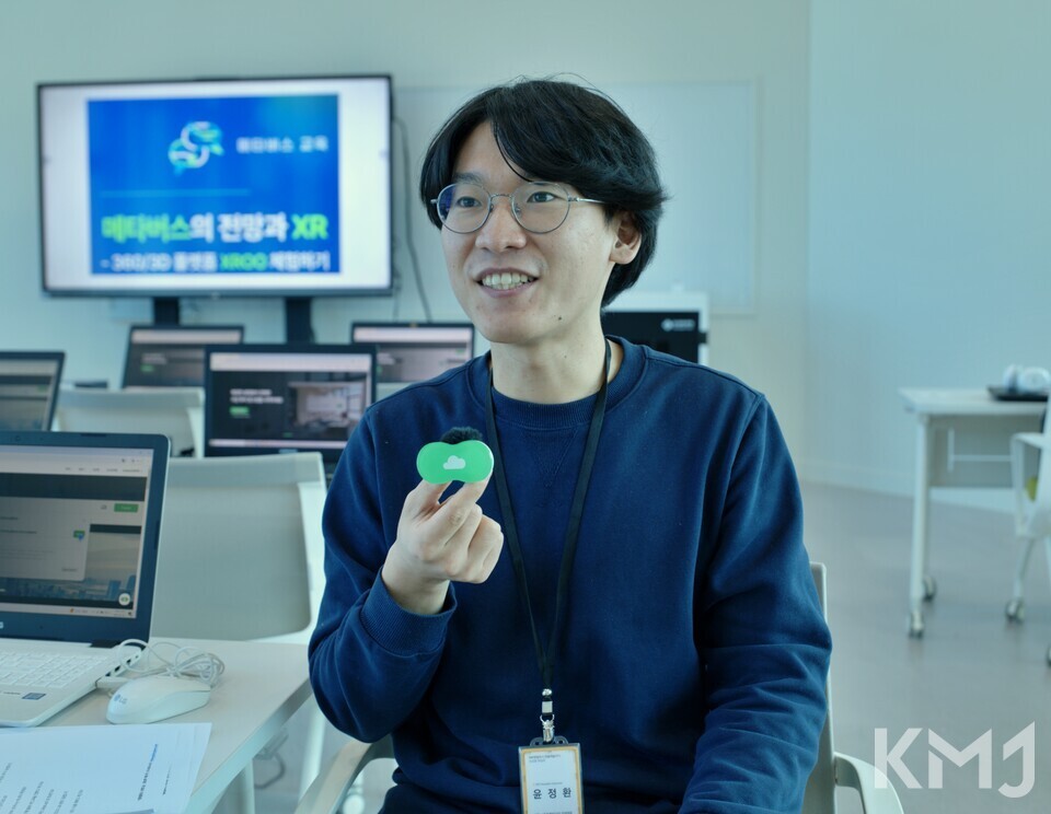 윤정환 모두의코딩 협동조합 강사 (이하 KMJ)