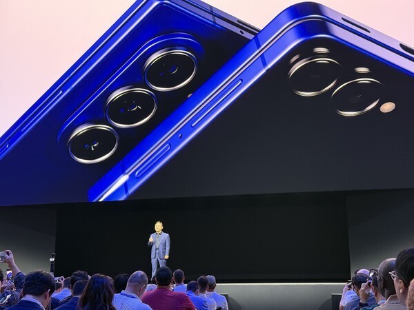 CEO Roh Tae-moon delivers the opening speech at ‘Galaxy Unpacked’ | Photo = Yonhap News