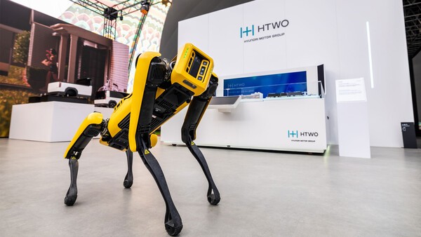 보스턴다이나믹스의 4족 보행 로봇 스팟.  사진=현대차그룹