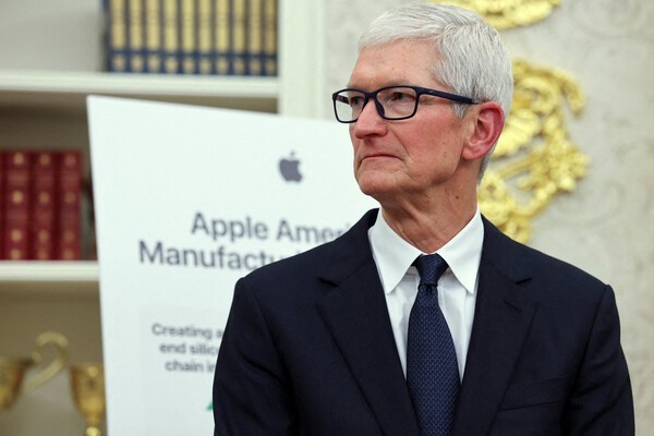 Apple CEO Tim Cook.  Photo = Reuters, Yonhap News