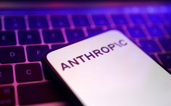 Anthropic has released its top-tier AI model Opus 4.5. Photo: Reuters, Yonhap News.