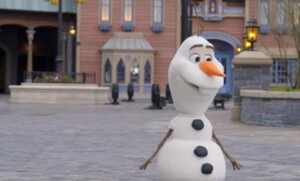 디즈니, ‘겨울왕국’ 올라프를 현실로…AI 로봇 첫 공개